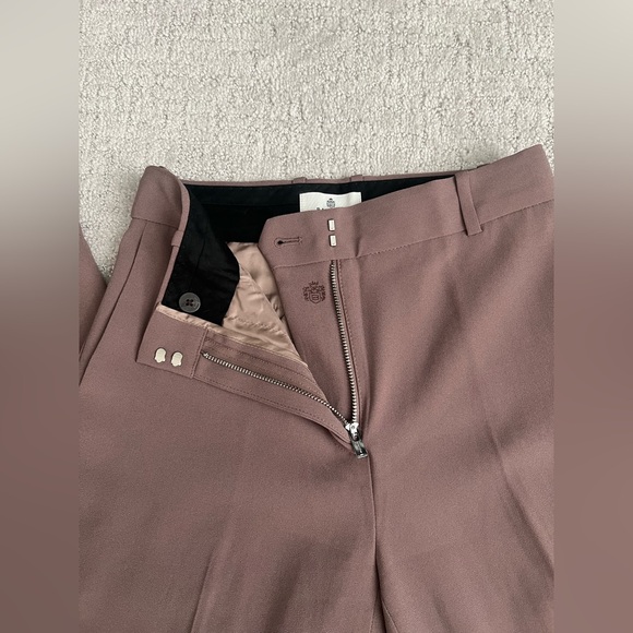 Aritzia Agency Pant Mirror crepe Deep taupe - Picture 4 of 9